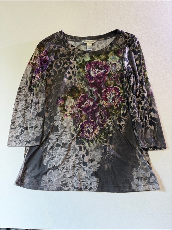 Christopher & Banks Tops - Christopher Banks Women's Gray Floral Print Scoop Neck Top with Purple Accents L